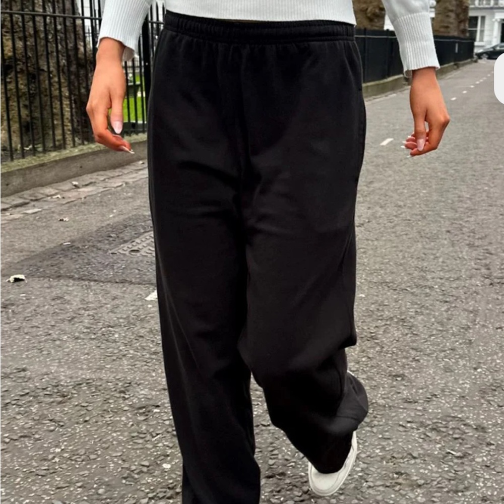 Brandy Melville Anastasia Black Sweatpants